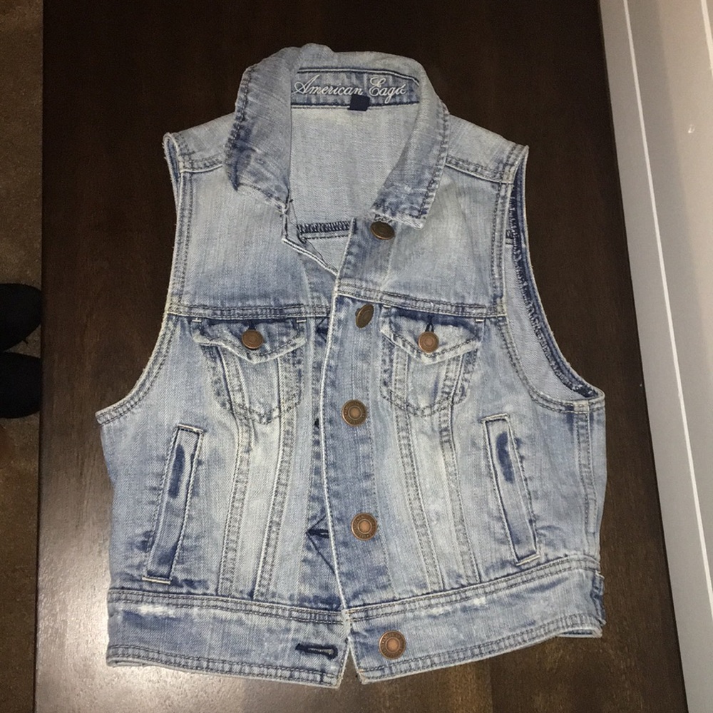 American Eagle Outfitters Light Wash Denim Vest - Light Blue